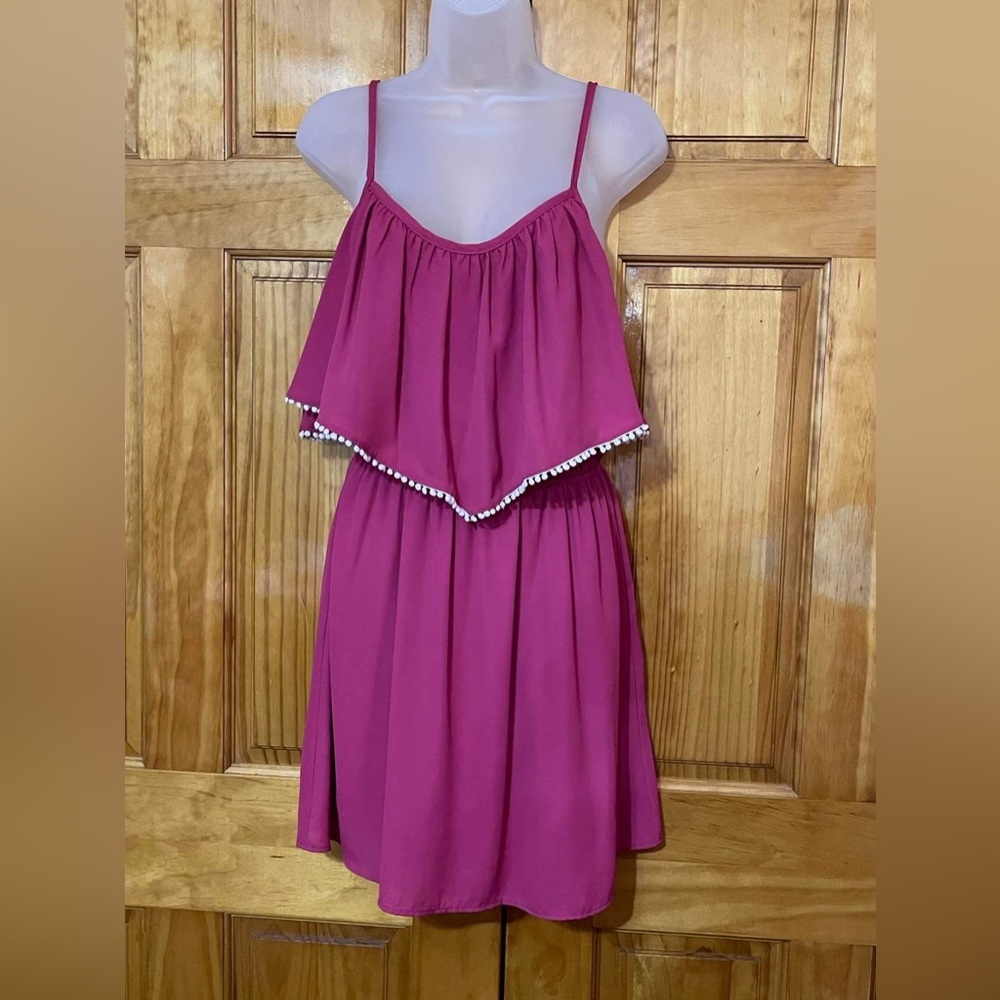 Boutique Magenta Mini Dress
8 - 10 Medium
w/White Cotton Ball Tassels
Elastic